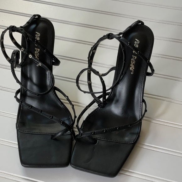 NWOB- BACK UP BLACK PU SQUARE TOE STRAPPY MID HEELS. Size UK 7/ US 9 - Picture 3 of 5